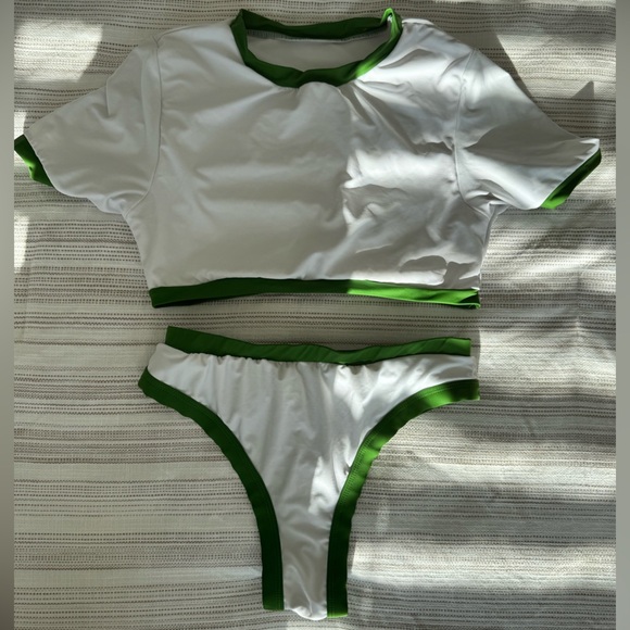 White and green bikini set including short sleeve crop top with bikini bottoms - Picture 5 of 7